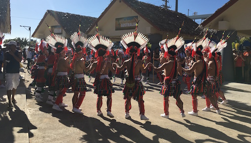 会場内で、ふと台湾のパフォーマンスが始まりました。ここでは決まったスケジュールがなく、ふとパフォーマンスが始まるのも出会いで、とても楽しかったです。